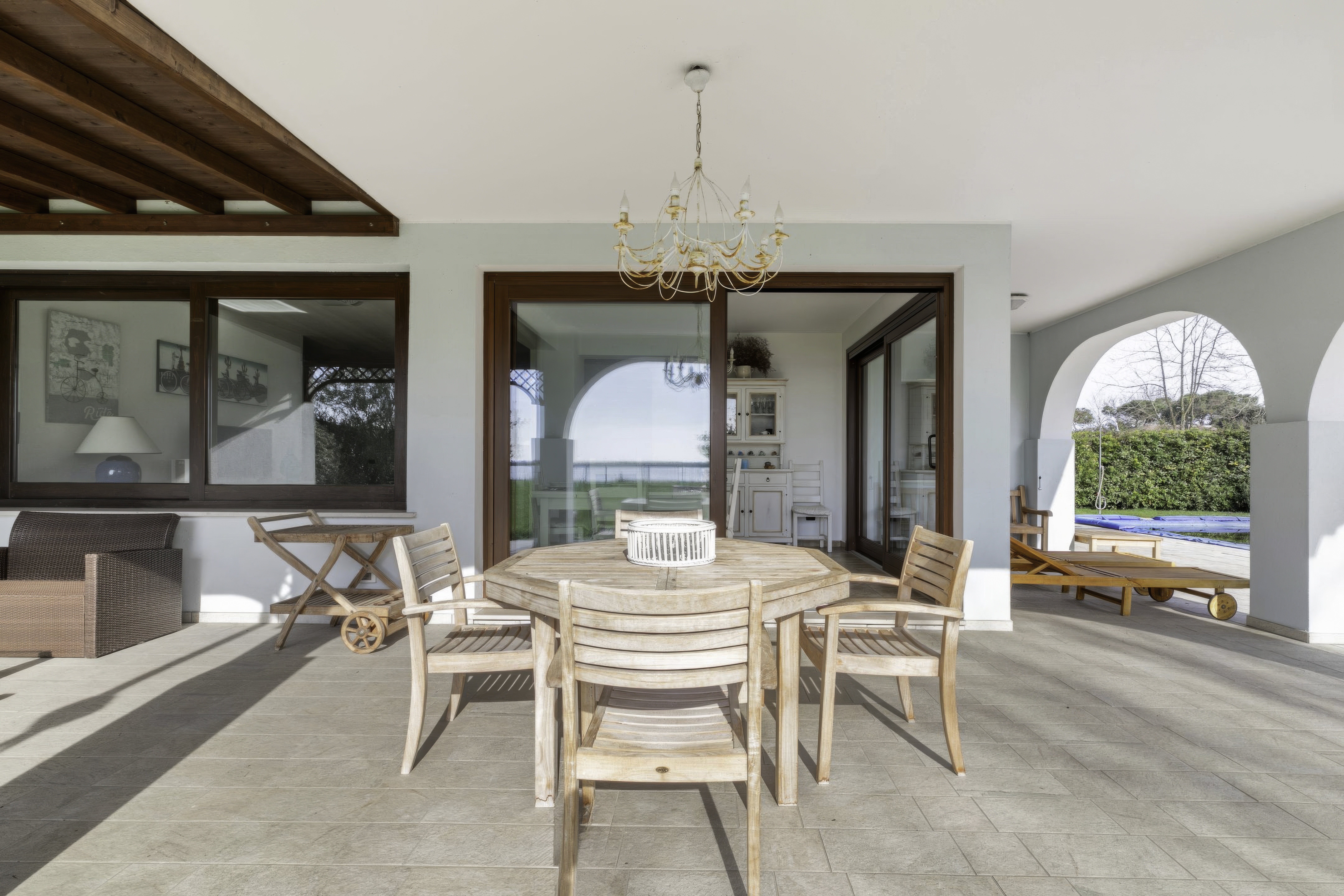 Villa Albarella patio